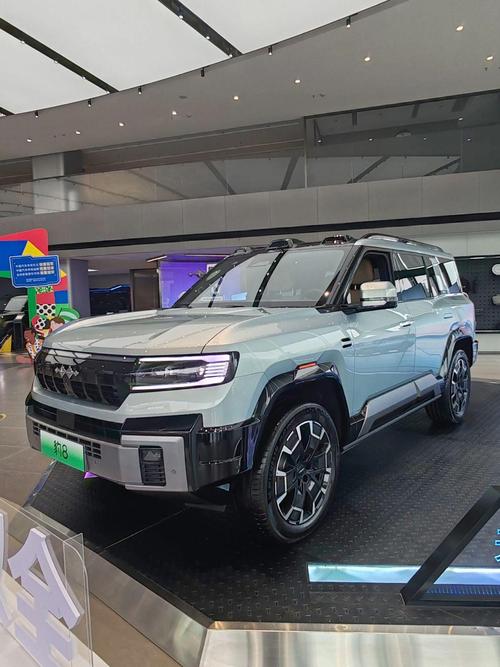 成都317比亚迪方程豹硬派越野的爆款，英菲尼迪35周年与你共成长